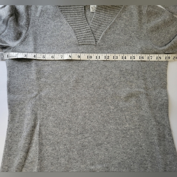 Pursuits LTD. Soft Gray Shawl Collar Cashmere Academia Long Sleeve Sweater - Picture 4 of 6